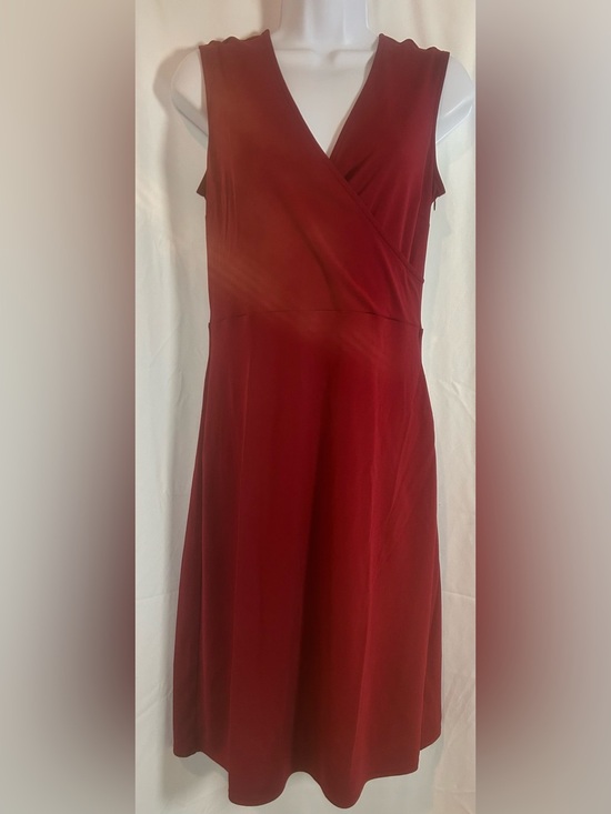 LOFT Dresses & Skirts - LOFT Ann Taylor Petite 6P Red Faux Wrap Scalloped Hem Fit & Flare Dress
